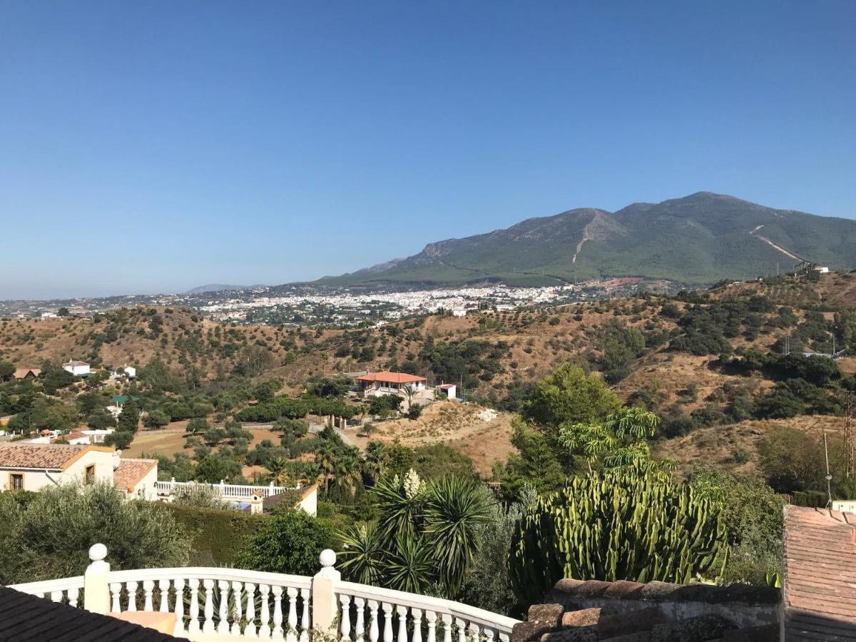 Studio Views Apartment, Cortijo Fruitful Hills Малага Экстерьер фото